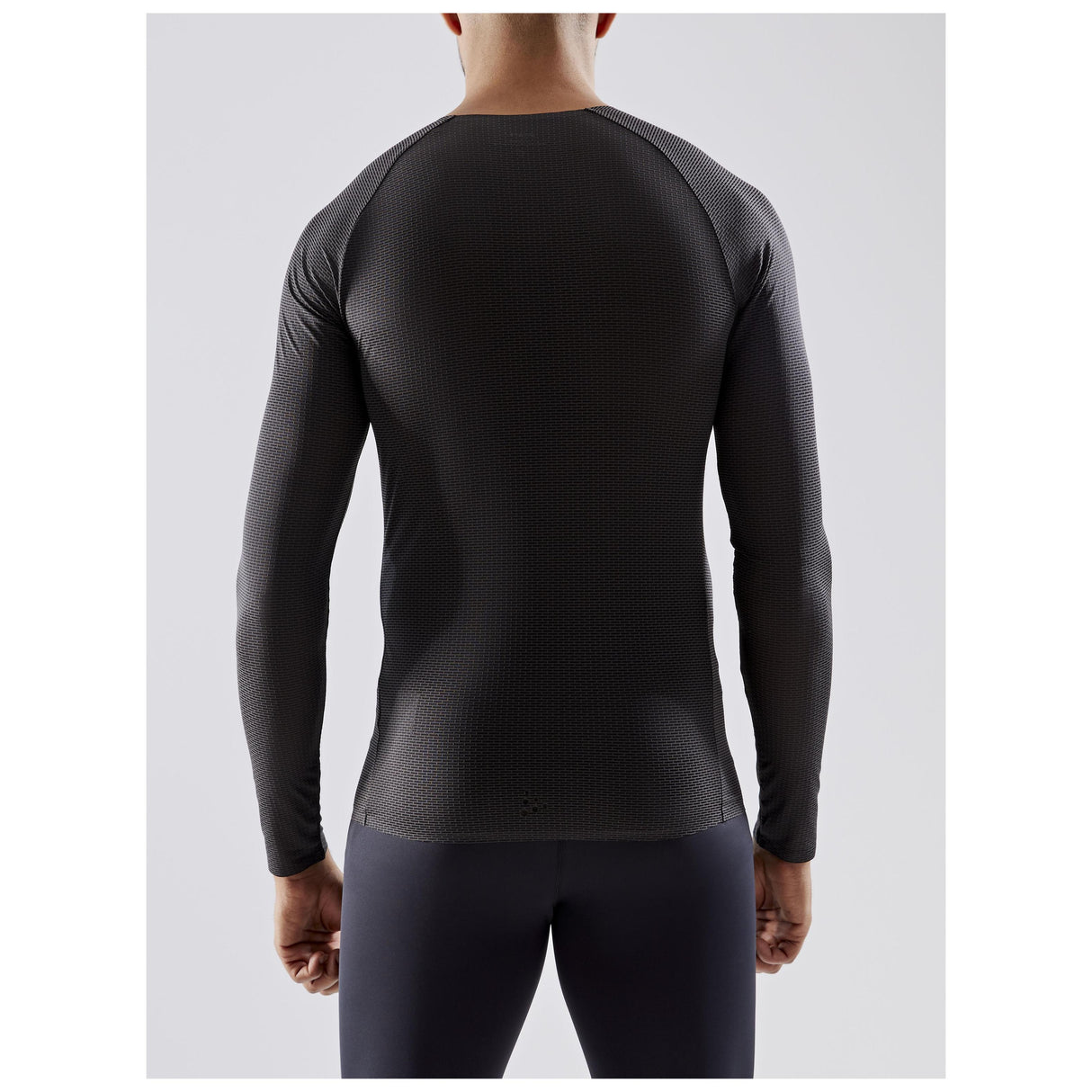 Pro Dry Nanoweight Ls M - Black - Closeup 2
