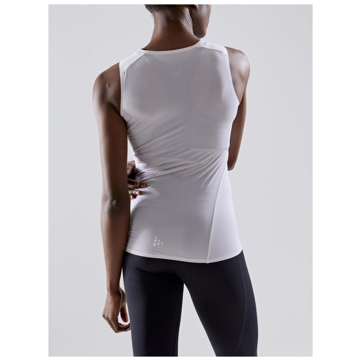 Pro Dry Nanoweight Sl W - White - Closeup 2