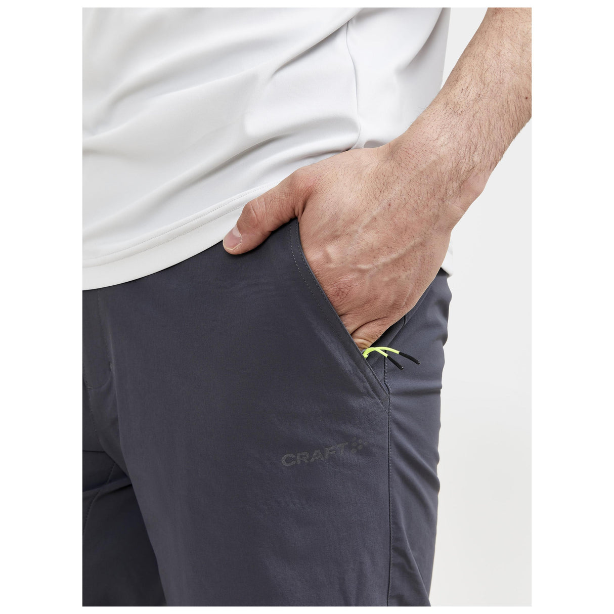 Adv Explore Tech Shorts M - Dark Grey - Closeup 3