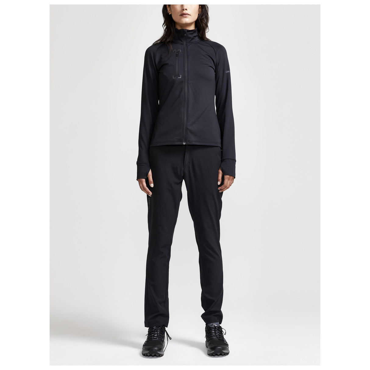 Adv Explore Light Midlayer W - Black - Closeup 5