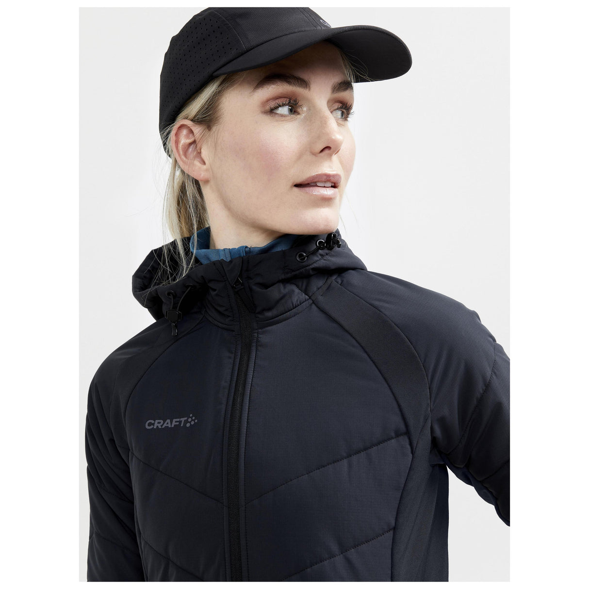 Adv Explore Hybrid Jacket W - Black - Closeup 3