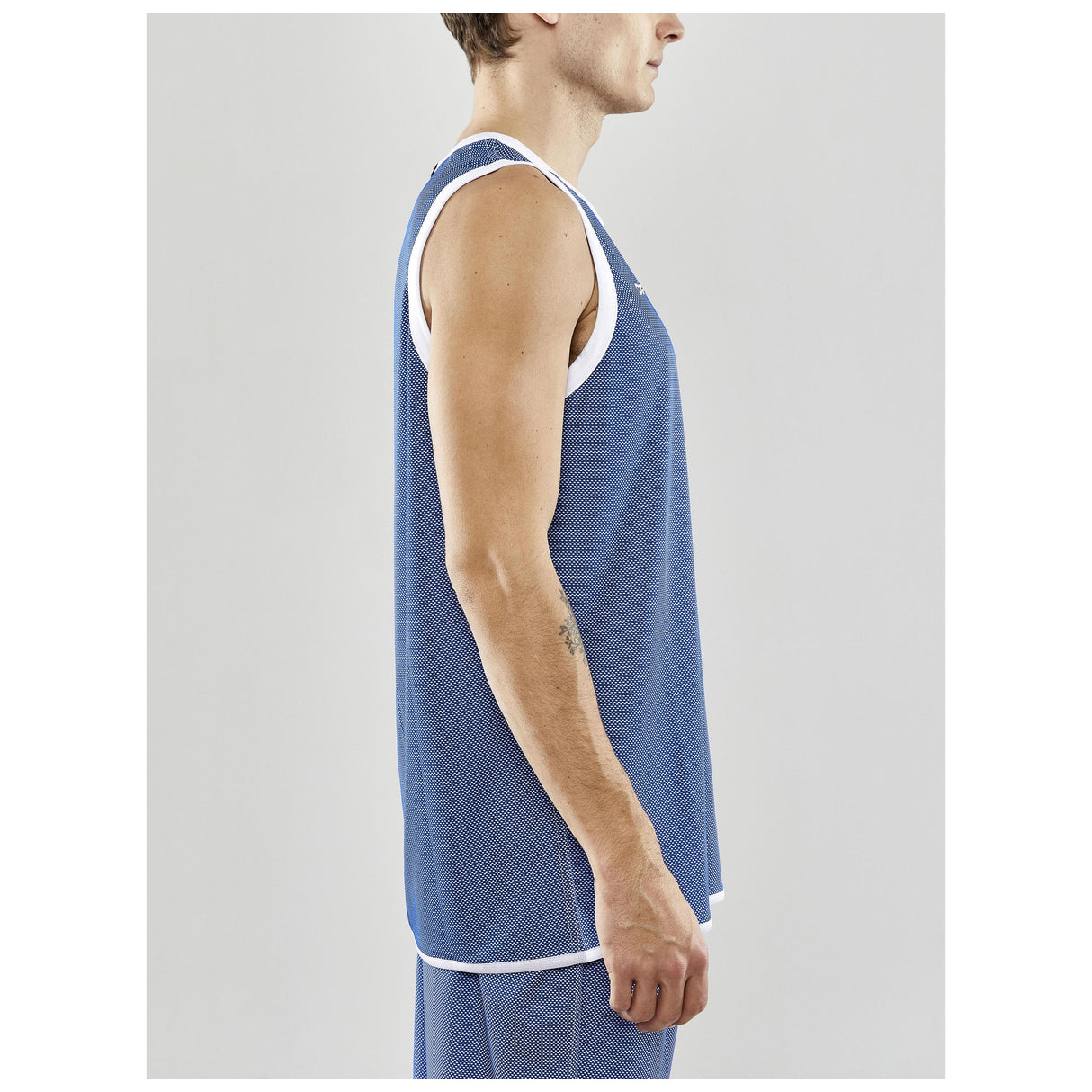 Progress Reversible Singlet M - Club Cobolt/White - Closeup 2