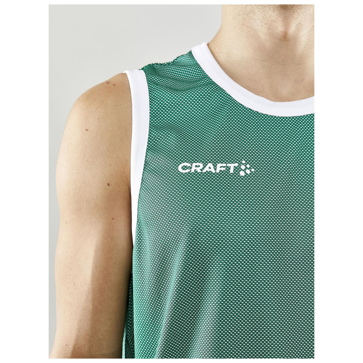 Progress Reversible Singlet M - Green/White - Closeup 4