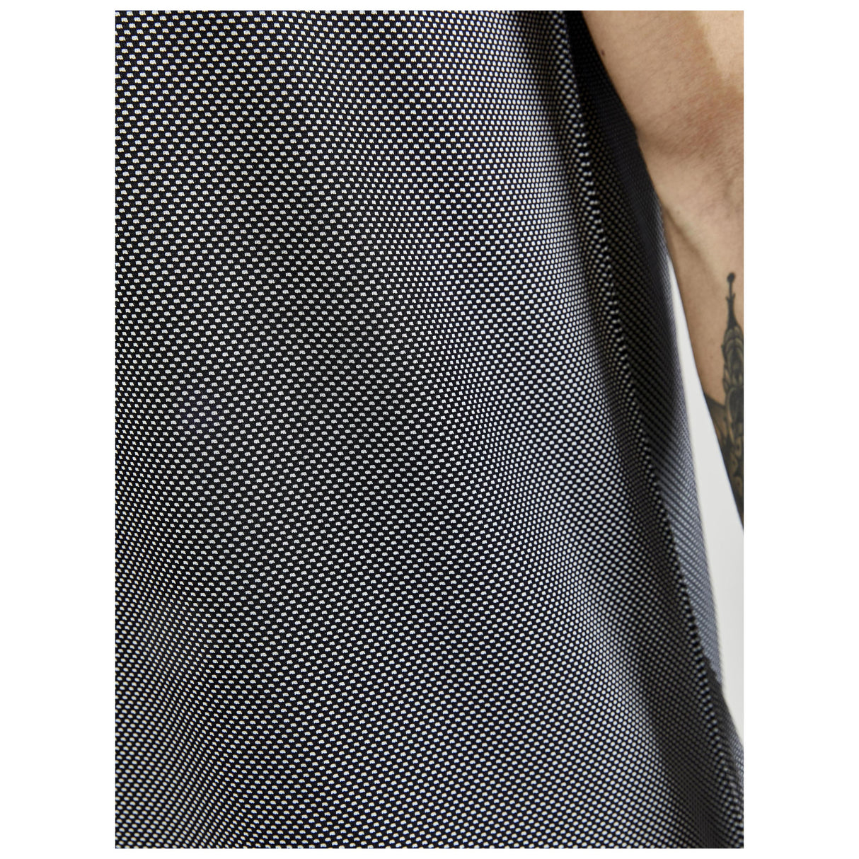 Progress Reversible Singlet M - Black-White - Closeup 5