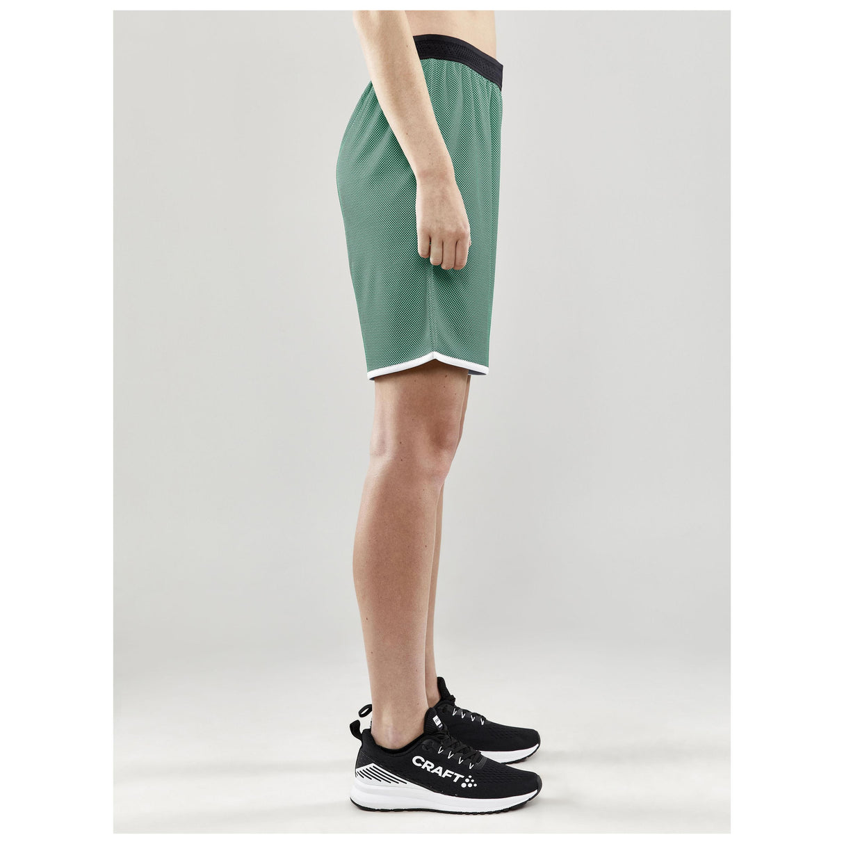 Progress Reversible Shorts W - Green/White - Closeup 2