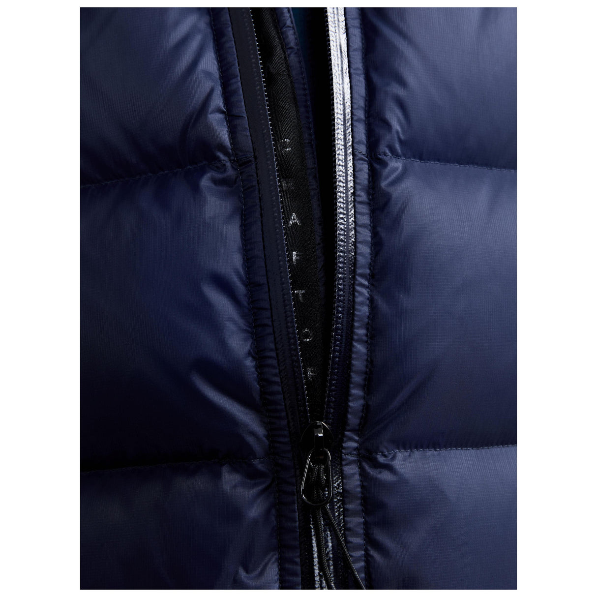 Adv Explore Down Jacket W - Dark Blue - Closeup 6