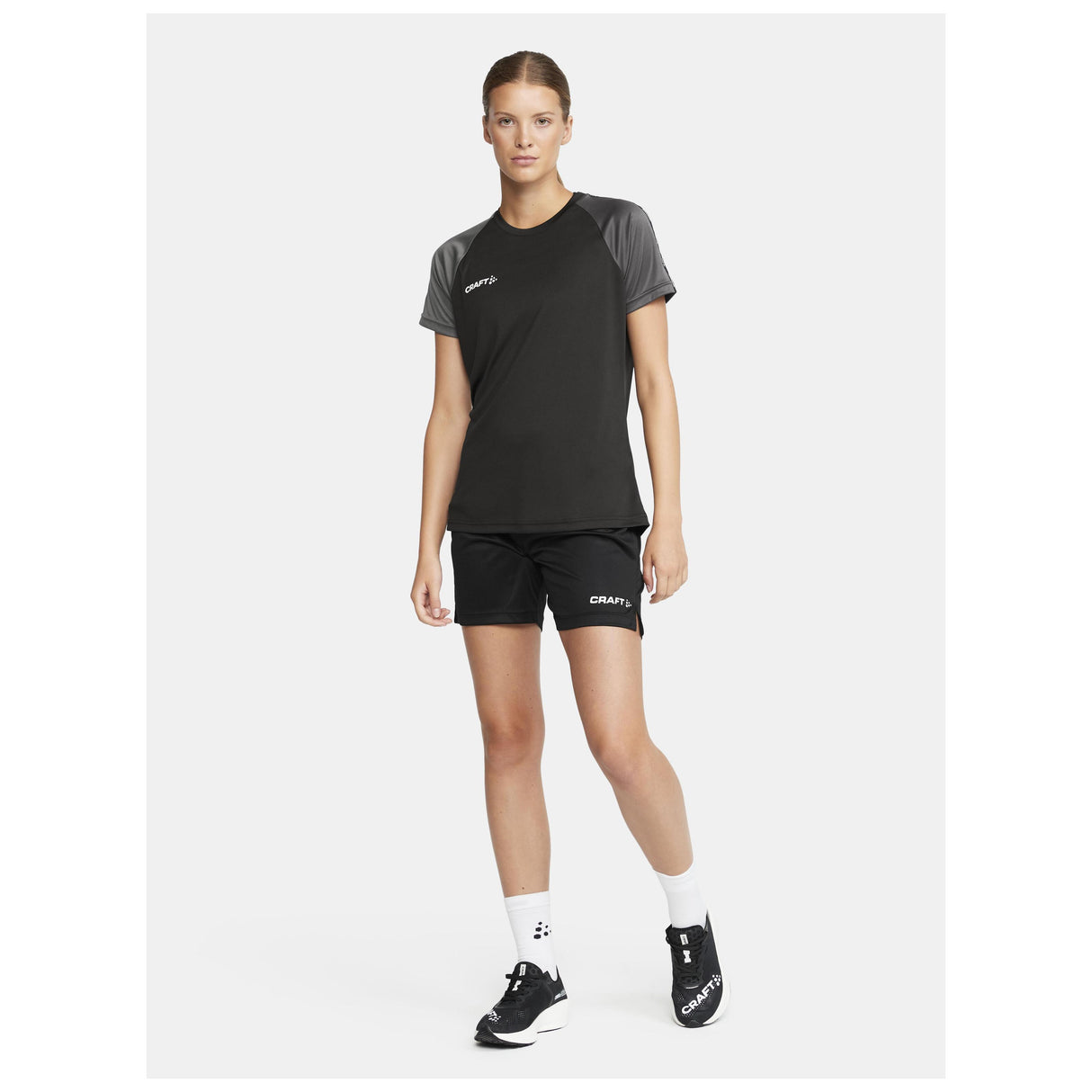 Squad Go Contrast Jersey W - Black - Closeup 5