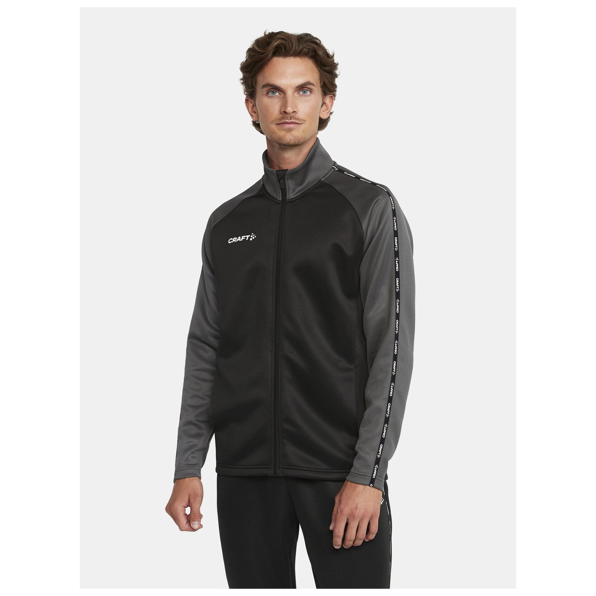 Squad 2.0 Full Zip M - Black - Closeup 1