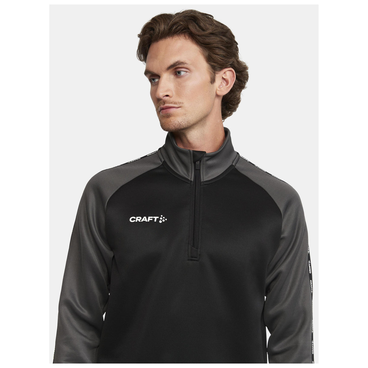 Squad 2.0 Half Zip M - Black - Closeup 4