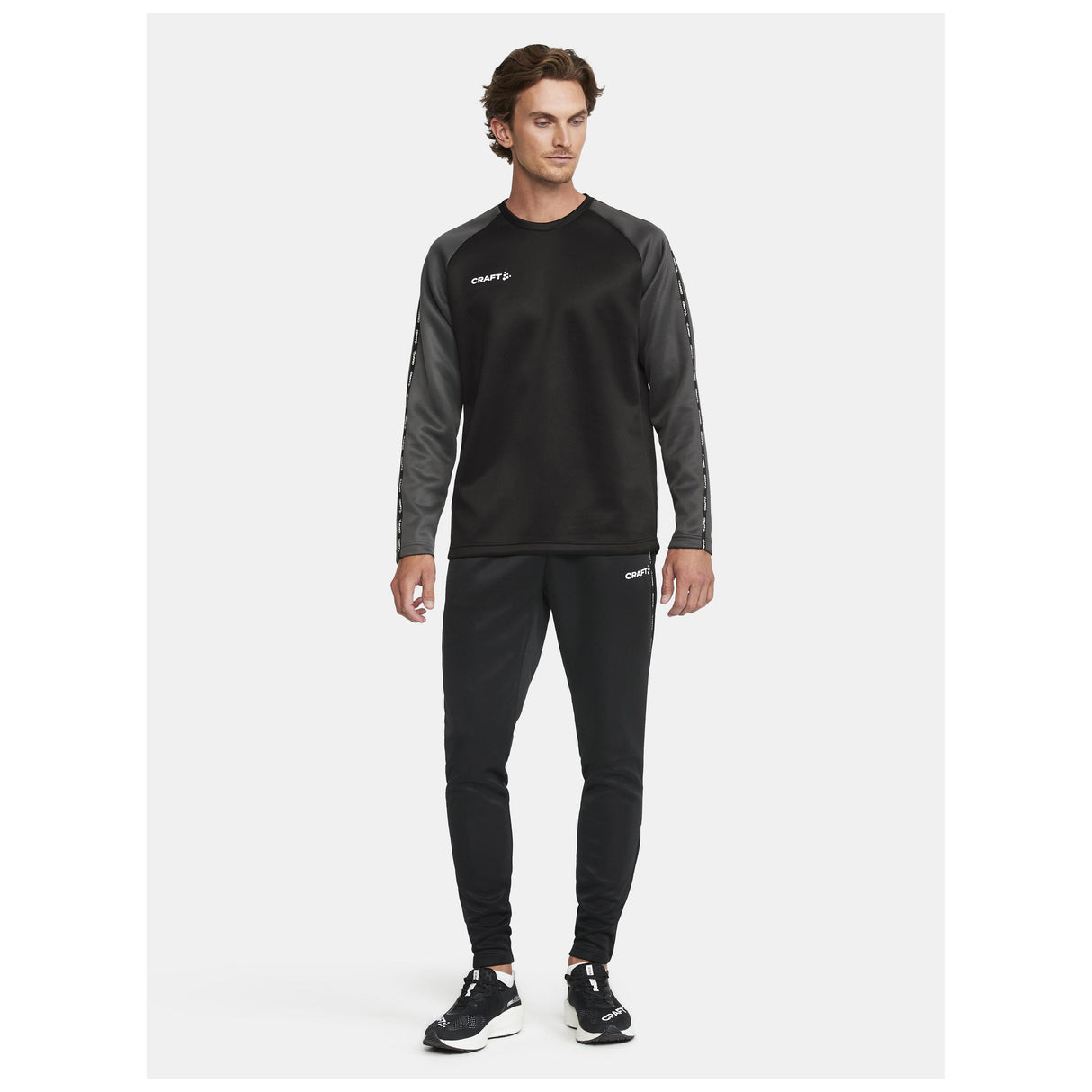 Squad 2.0 Crewneck M - Black - Closeup 5