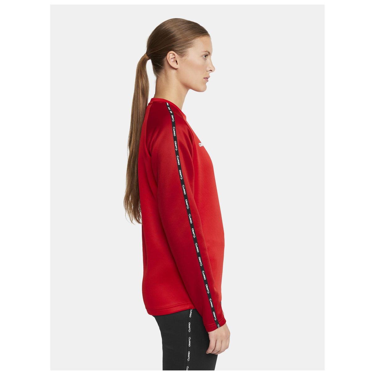 Squad 2.0 Crewneck W - Red - Closeup 2