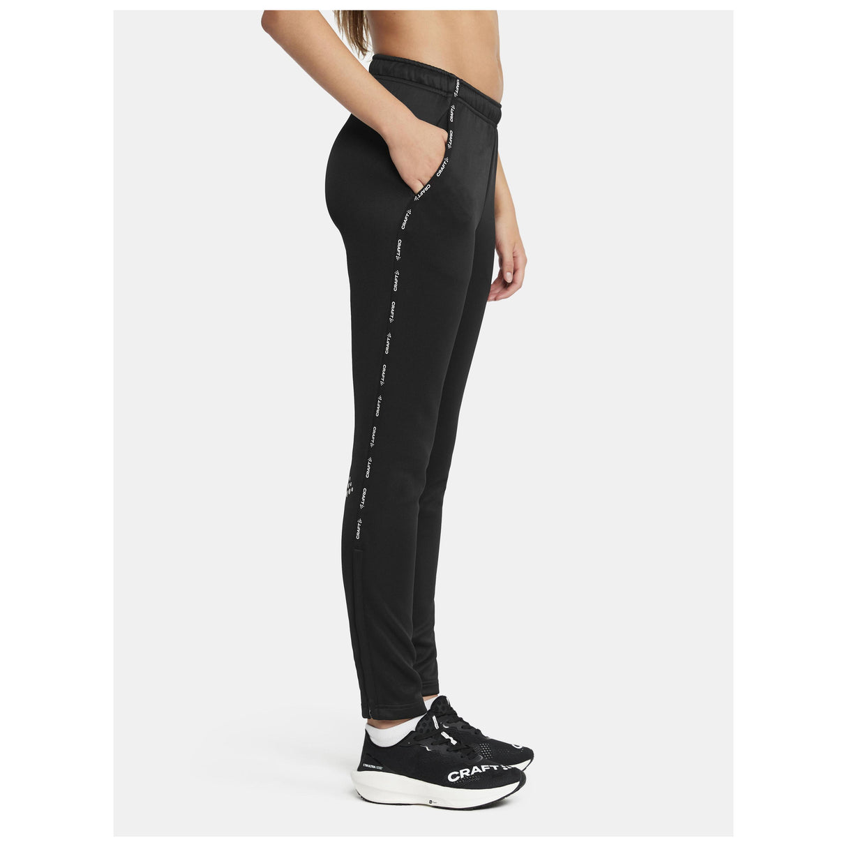 Squad 2.0 Pant W - Black - Closeup 2