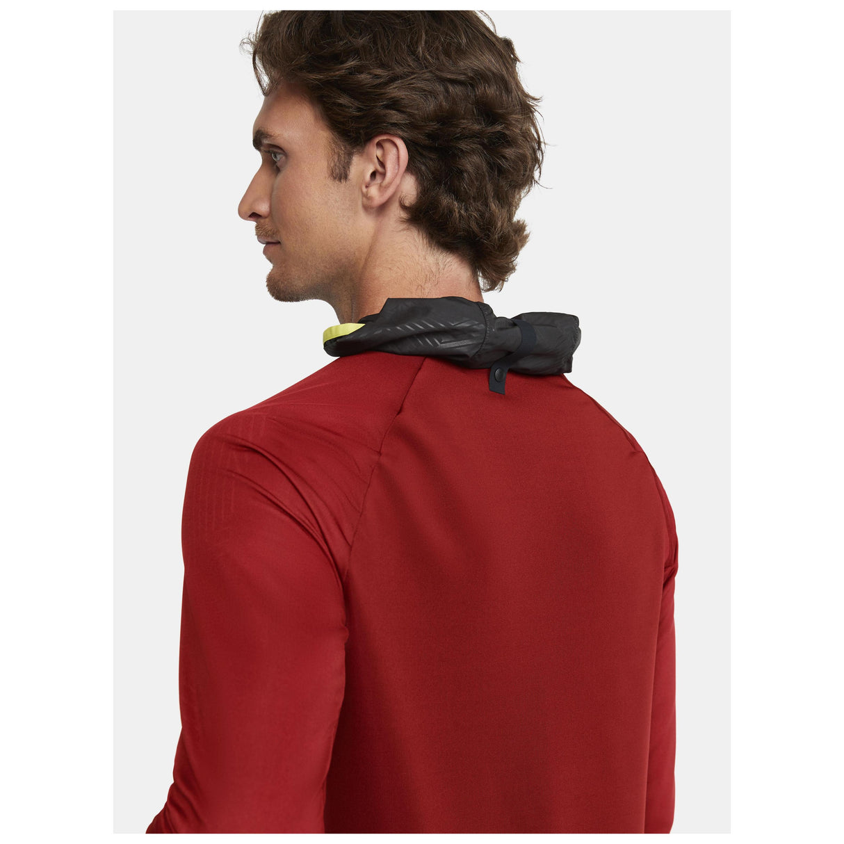 Extend Full Zip M - Dark Red - Closeup 3