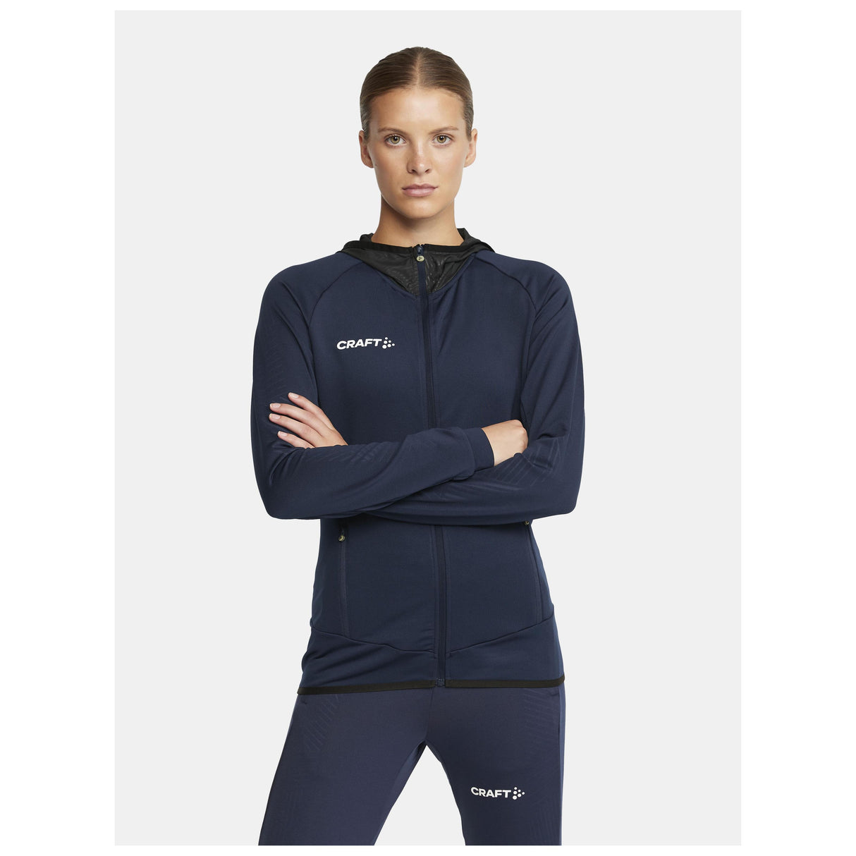 Extend Full Zip W - Navy - Closeup 1