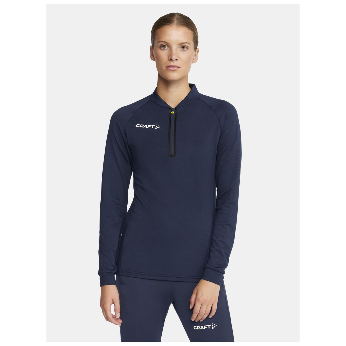 Extend Half Zip W - Navy - Closeup 1