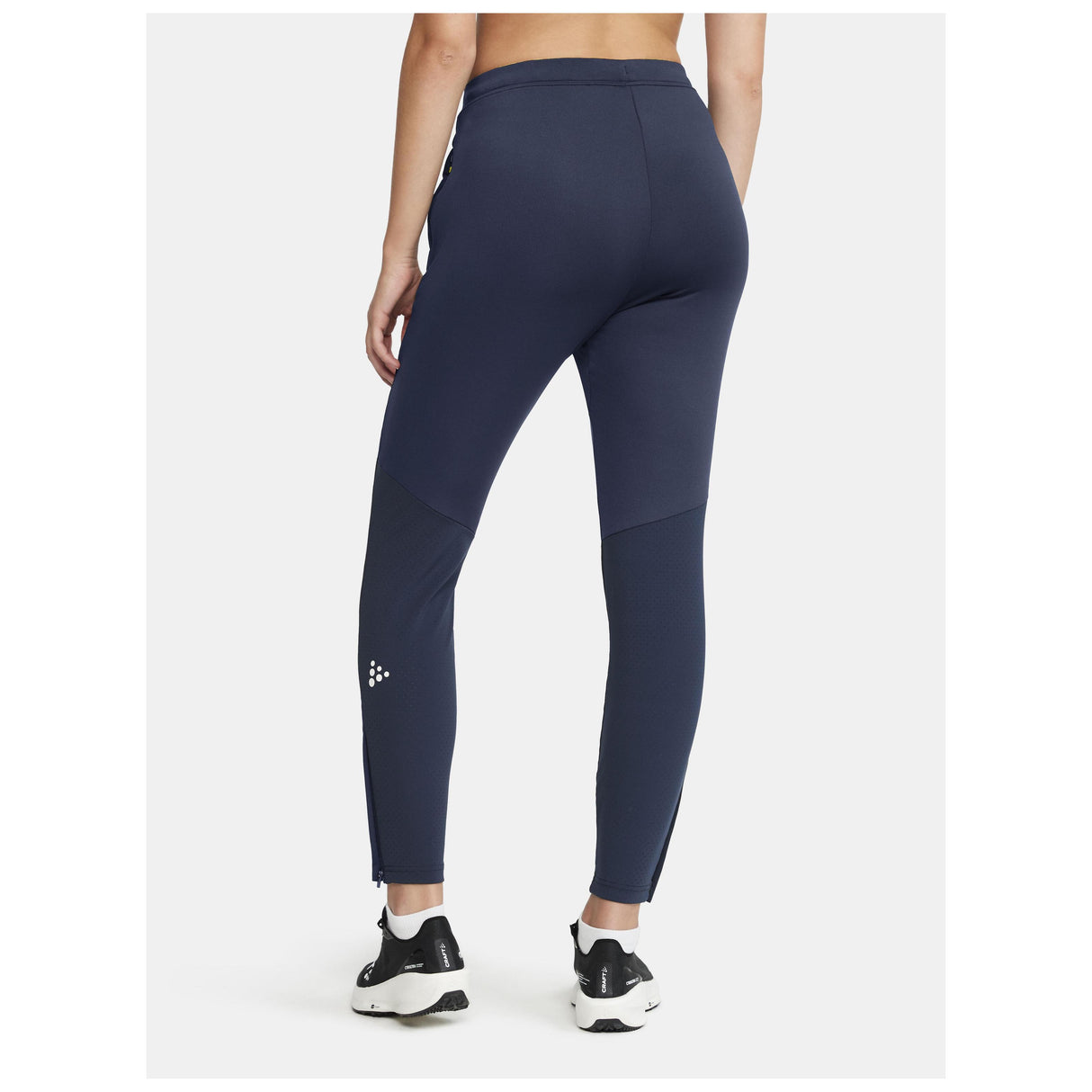 Extend Pant W - Navy - Closeup 3