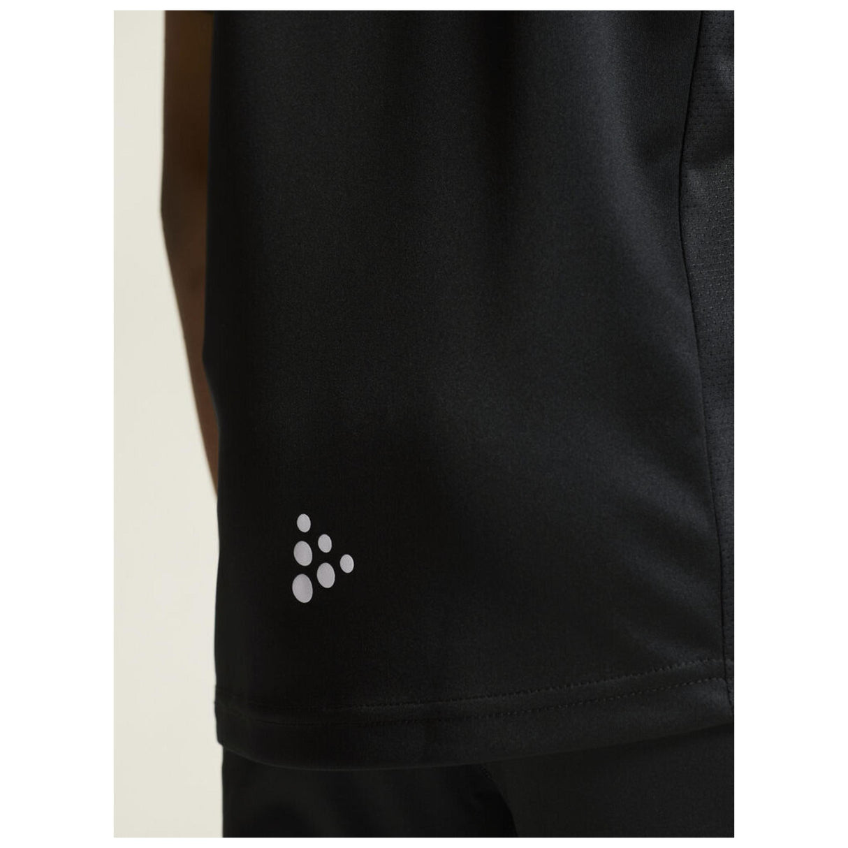 Rush 2.0 Ss Tee Jr - Black - Closeup 6