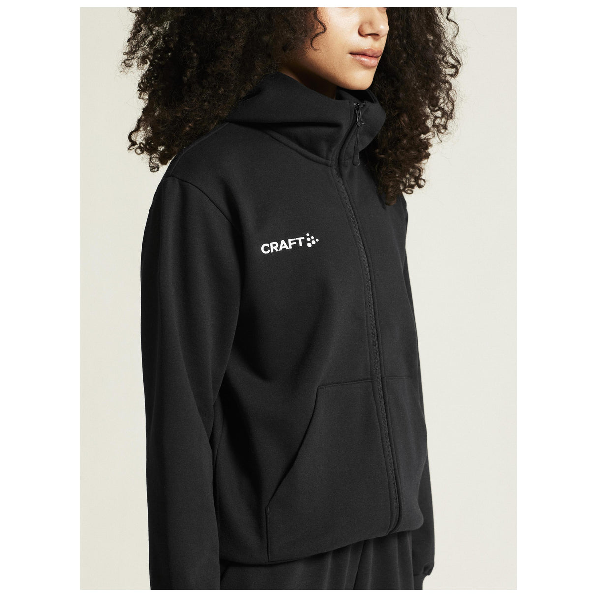 Community 2.0 Logo Fz Hoodie W - Black - Closeup 6