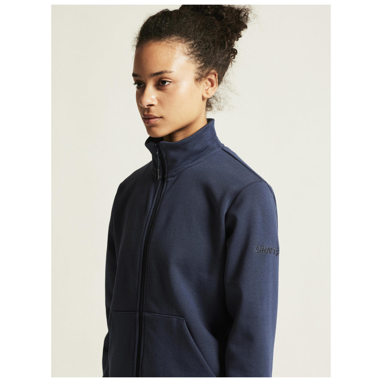 Community 2.0 Zip Jkt W - Navy - Closeup 6
