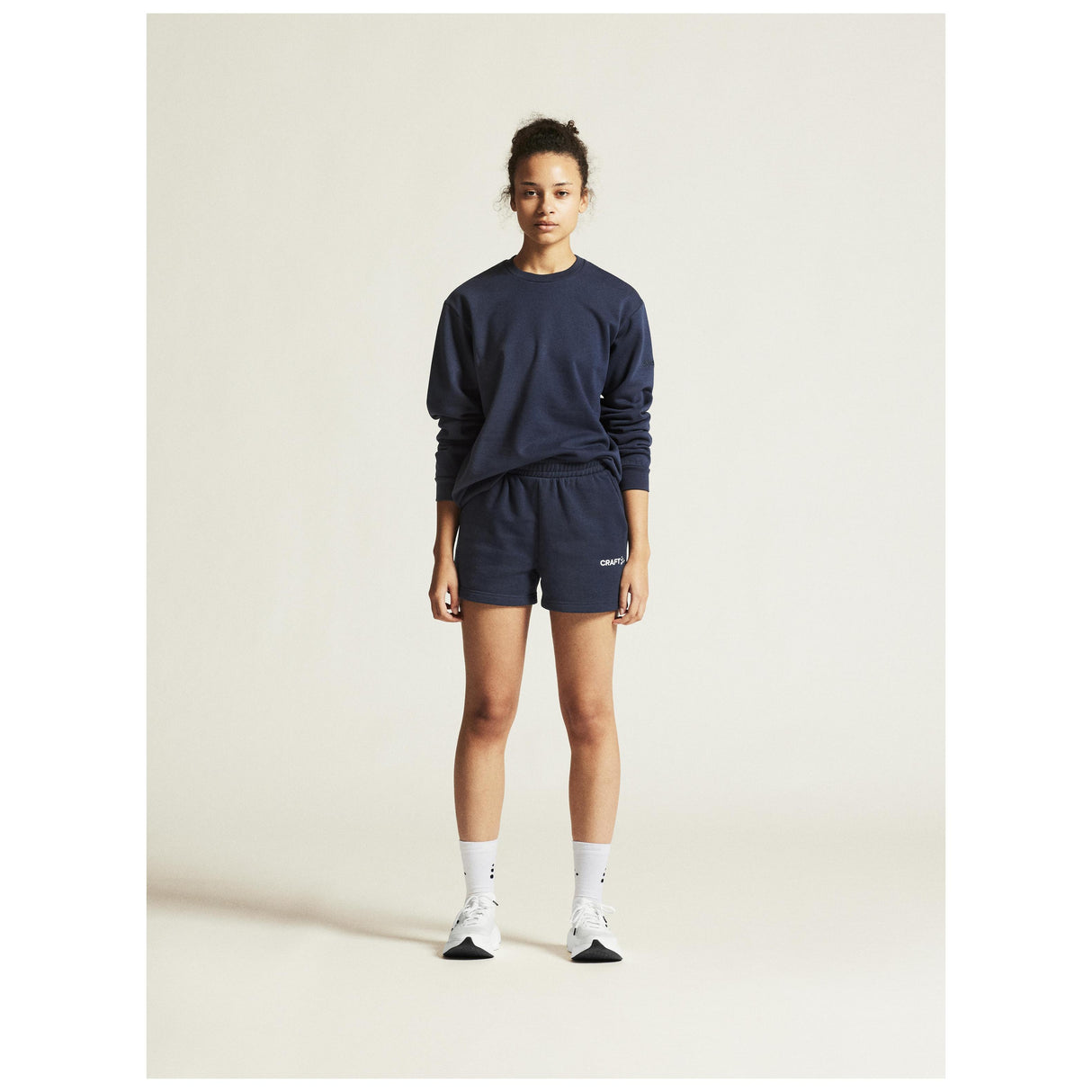 Community 2.0 R Neck W - Navy - Closeup 1