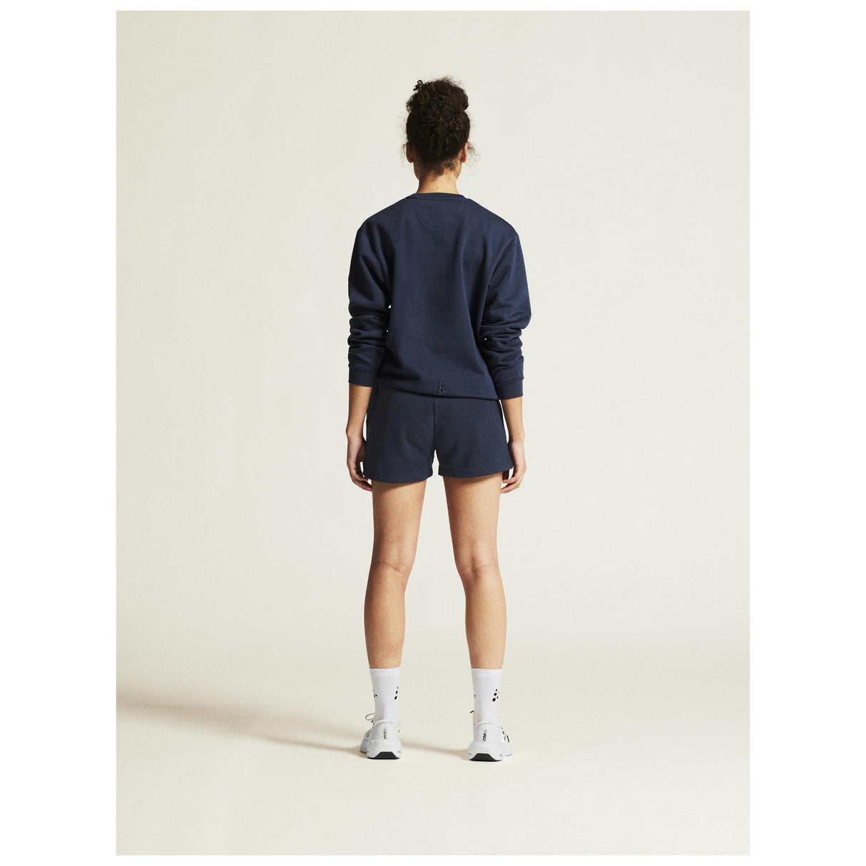 Community 2.0 R Neck W - Navy - Closeup 3