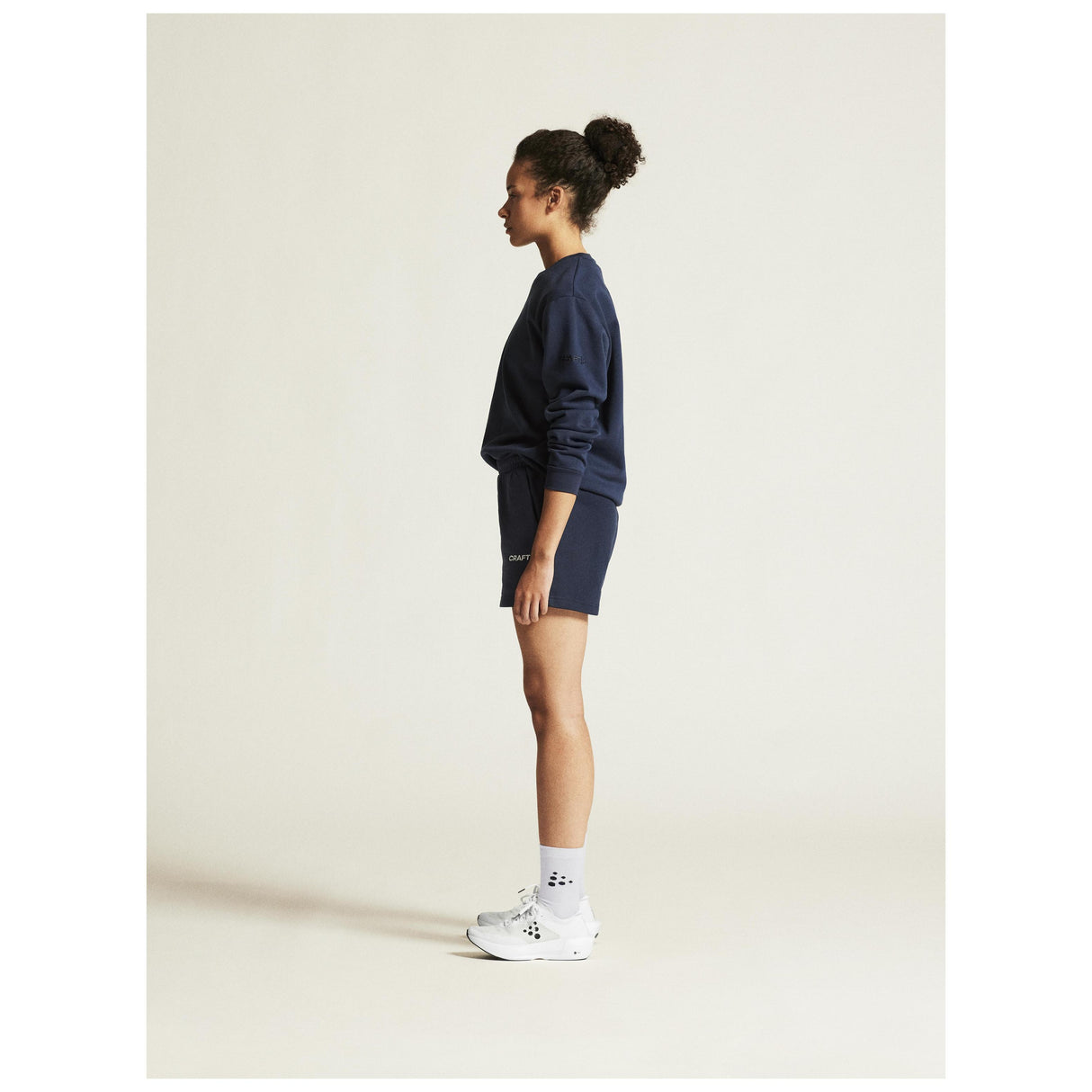 Community 2.0 R Neck W - Navy - Closeup 4