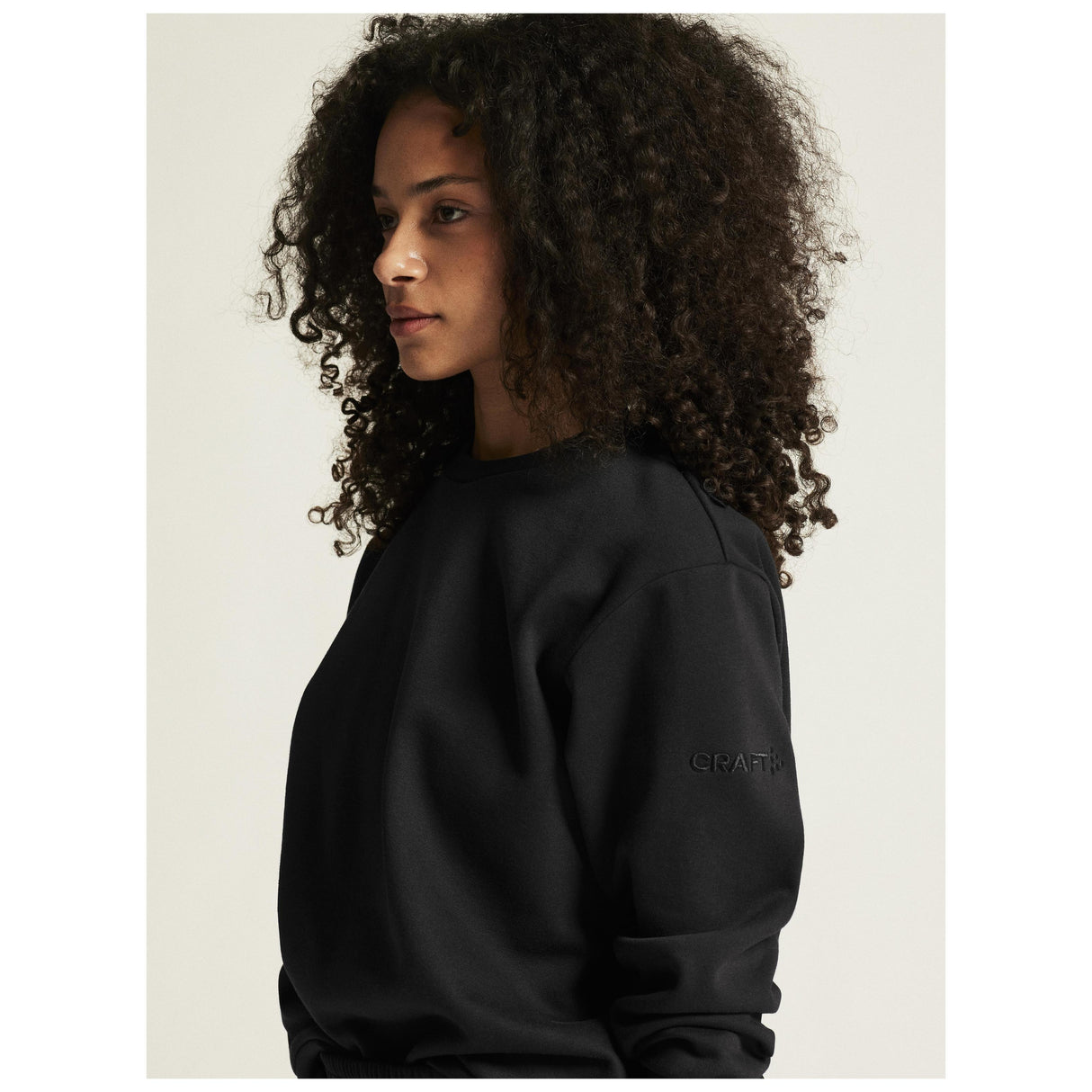 Community 2.0 R Neck W - Black - Closeup 6