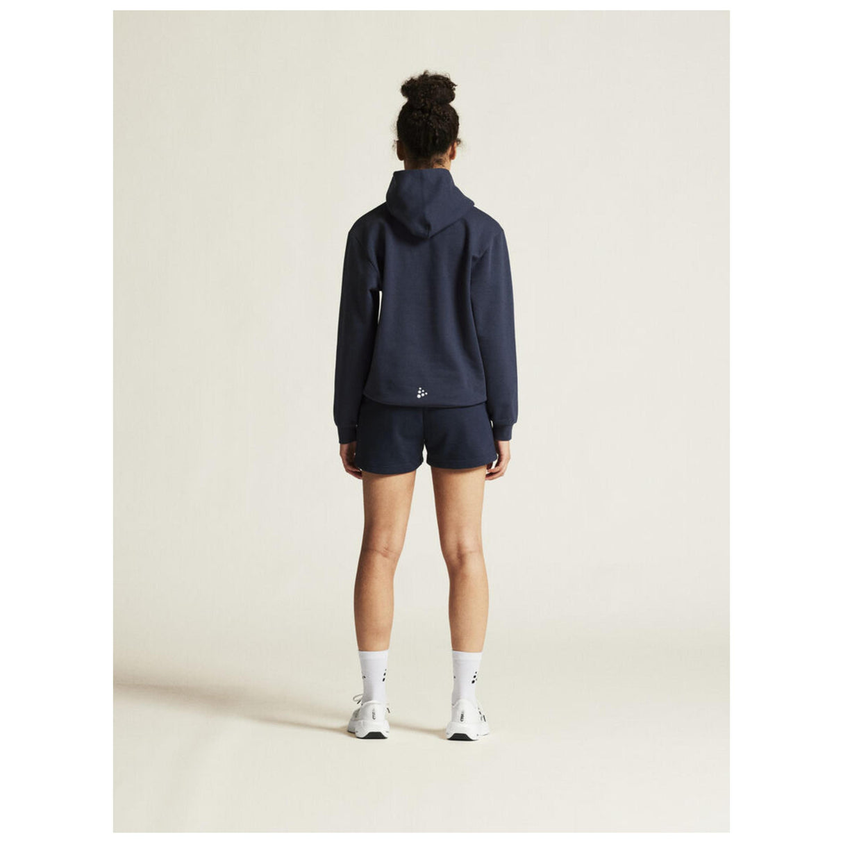 Community 2.0 Logo Hoodie W - Navy - Closeup 3