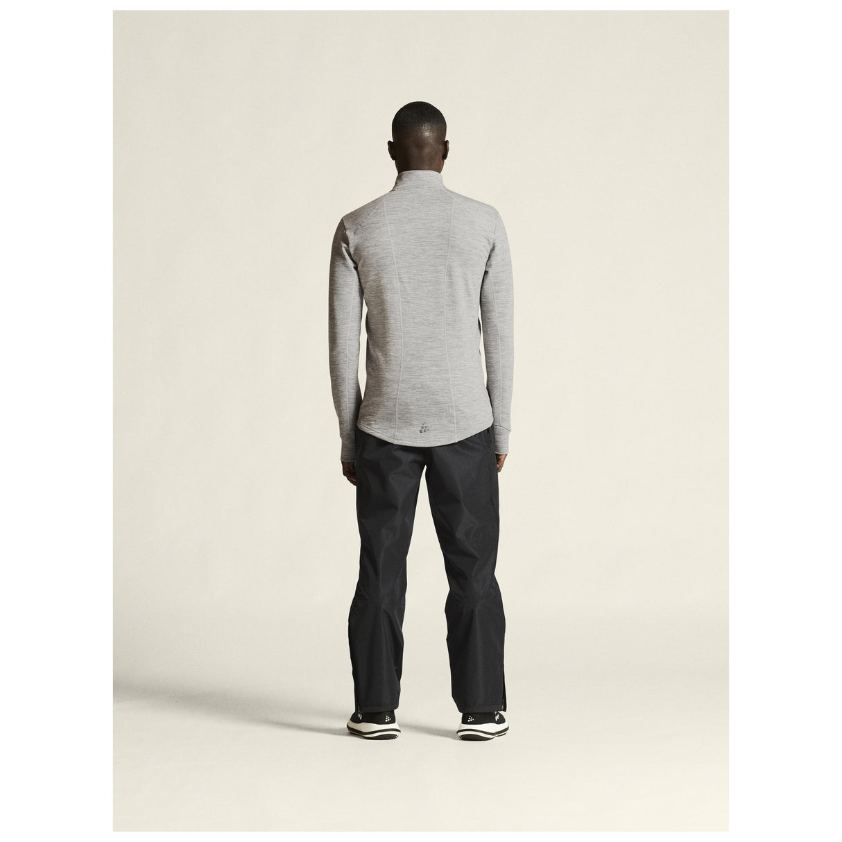 Adv Explore Shell Pants M - Black - Closeup 3