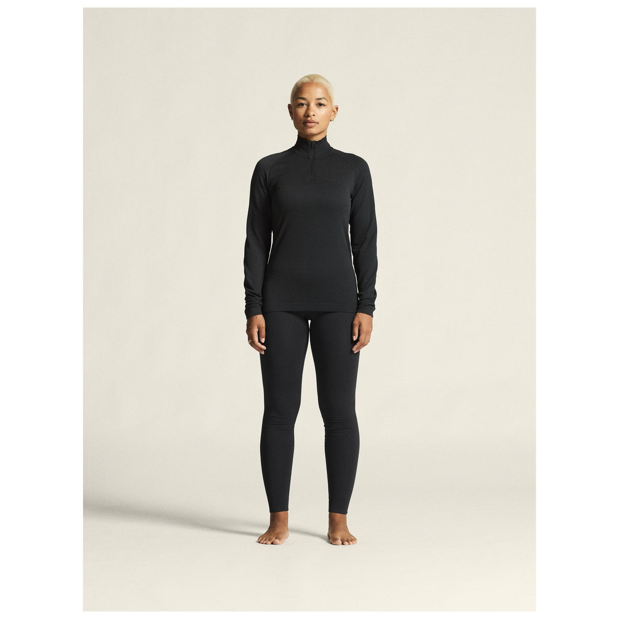 Active Comfort Ls Hz 2 W - Black - Closeup 1
