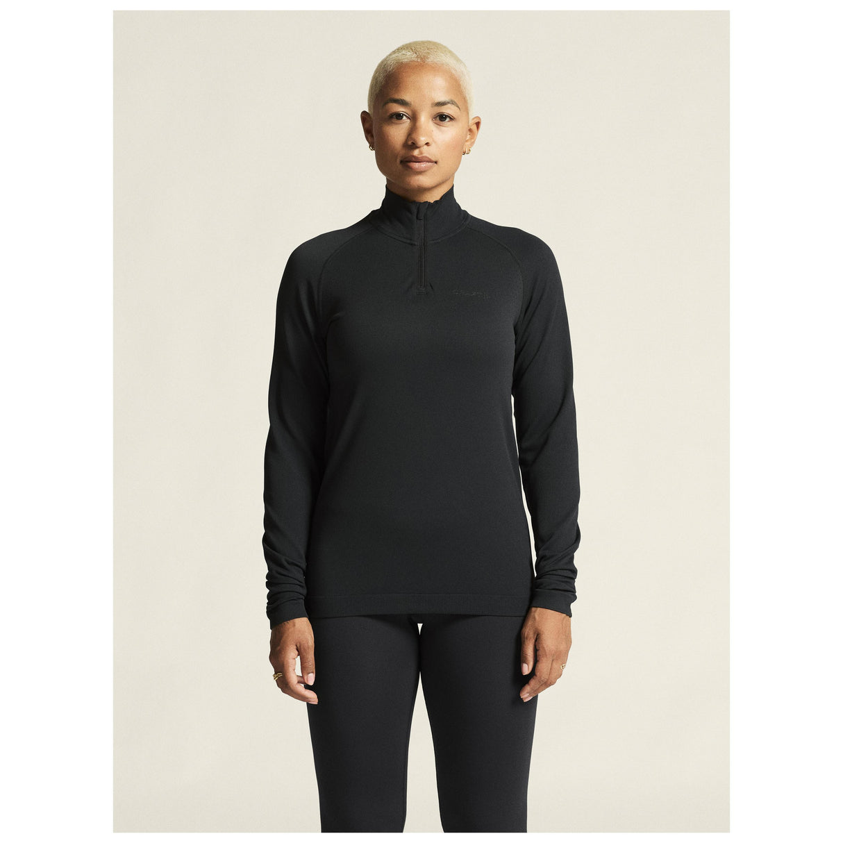 Active Comfort Ls Hz 2 W - Black - Closeup 4