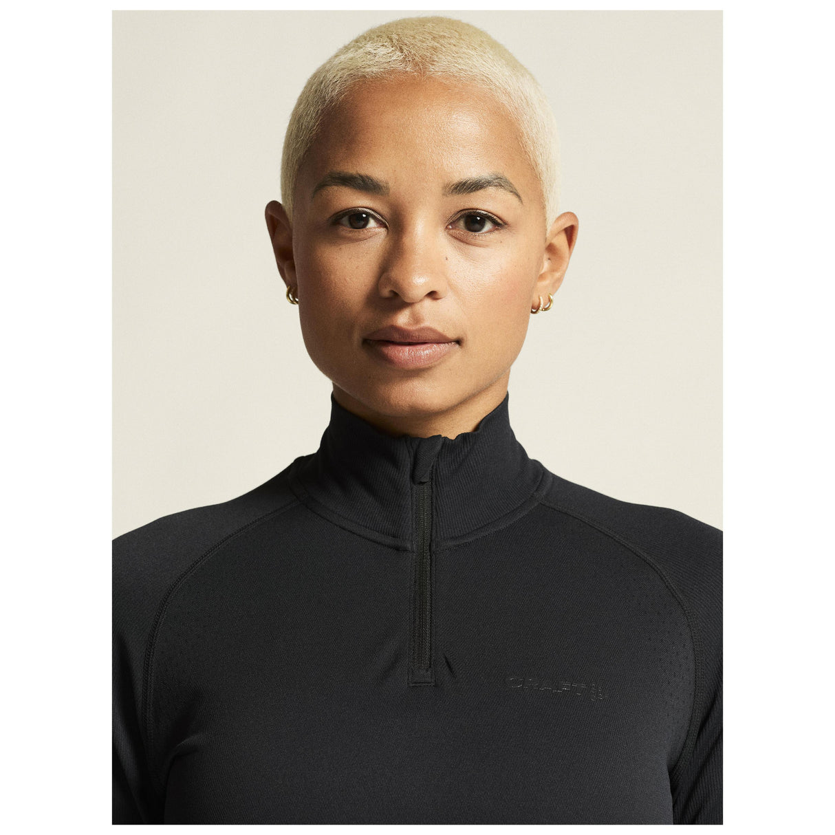 Active Comfort Ls Hz 2 W - Black - Closeup 5