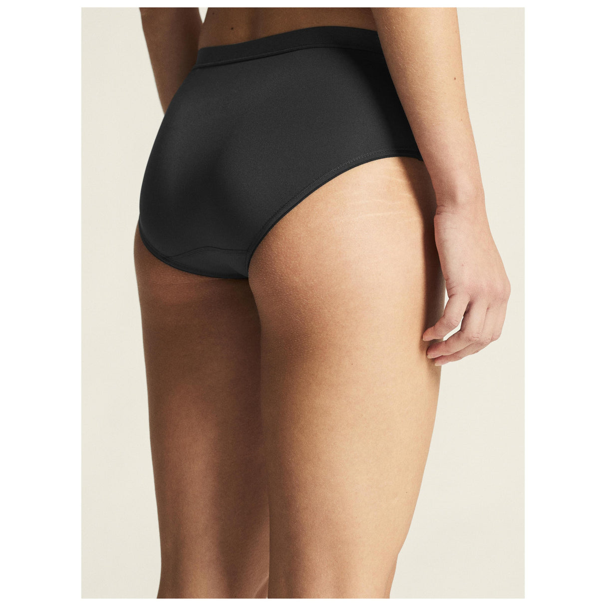 Active Hipster W - Black - Closeup 6