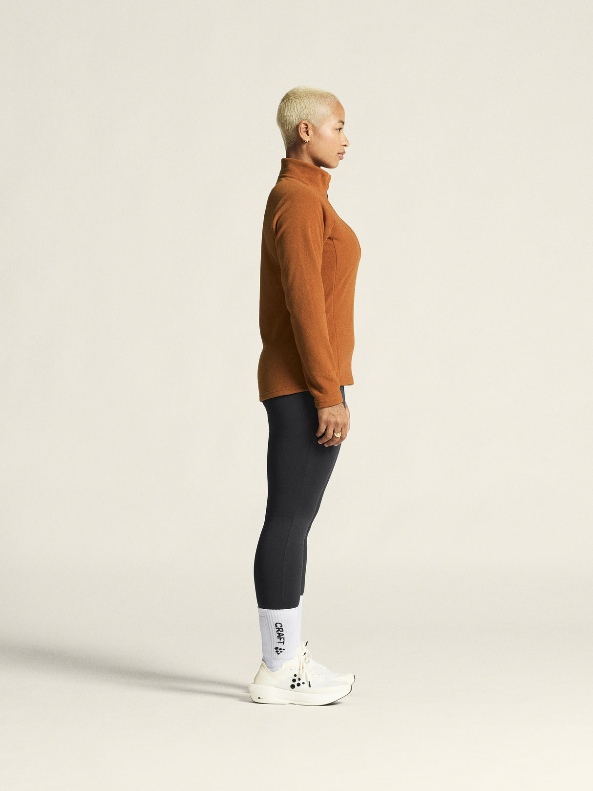 Explore Power Fleece Tights W - Black - Closeup 2