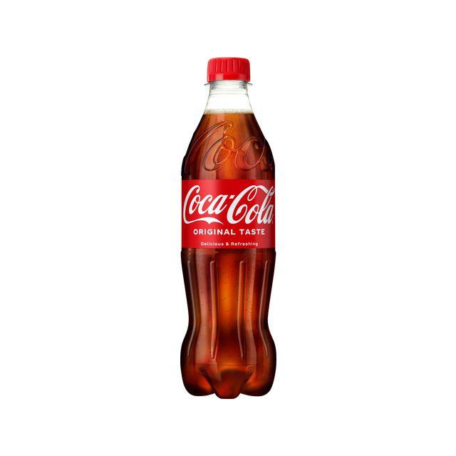 Drinking COCA-COLA 50cl pet