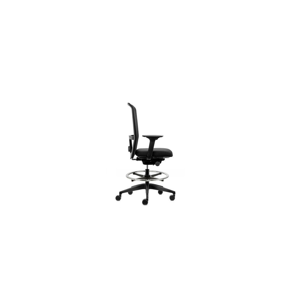 INTERSTUHL LX002 office chair with footrest