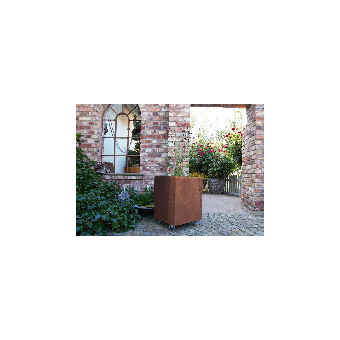L-shaped pot with corten base 45x45x55cm