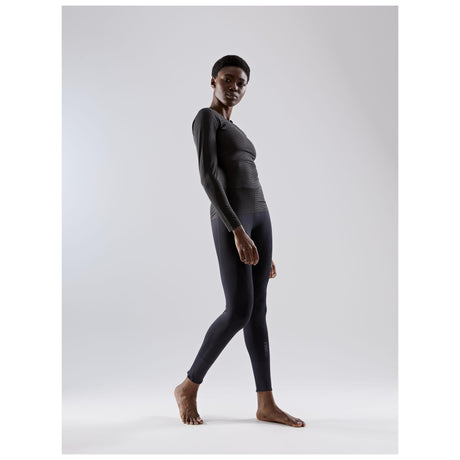 Pro Dry Nanoweight Ls W - Black - Closeup 6