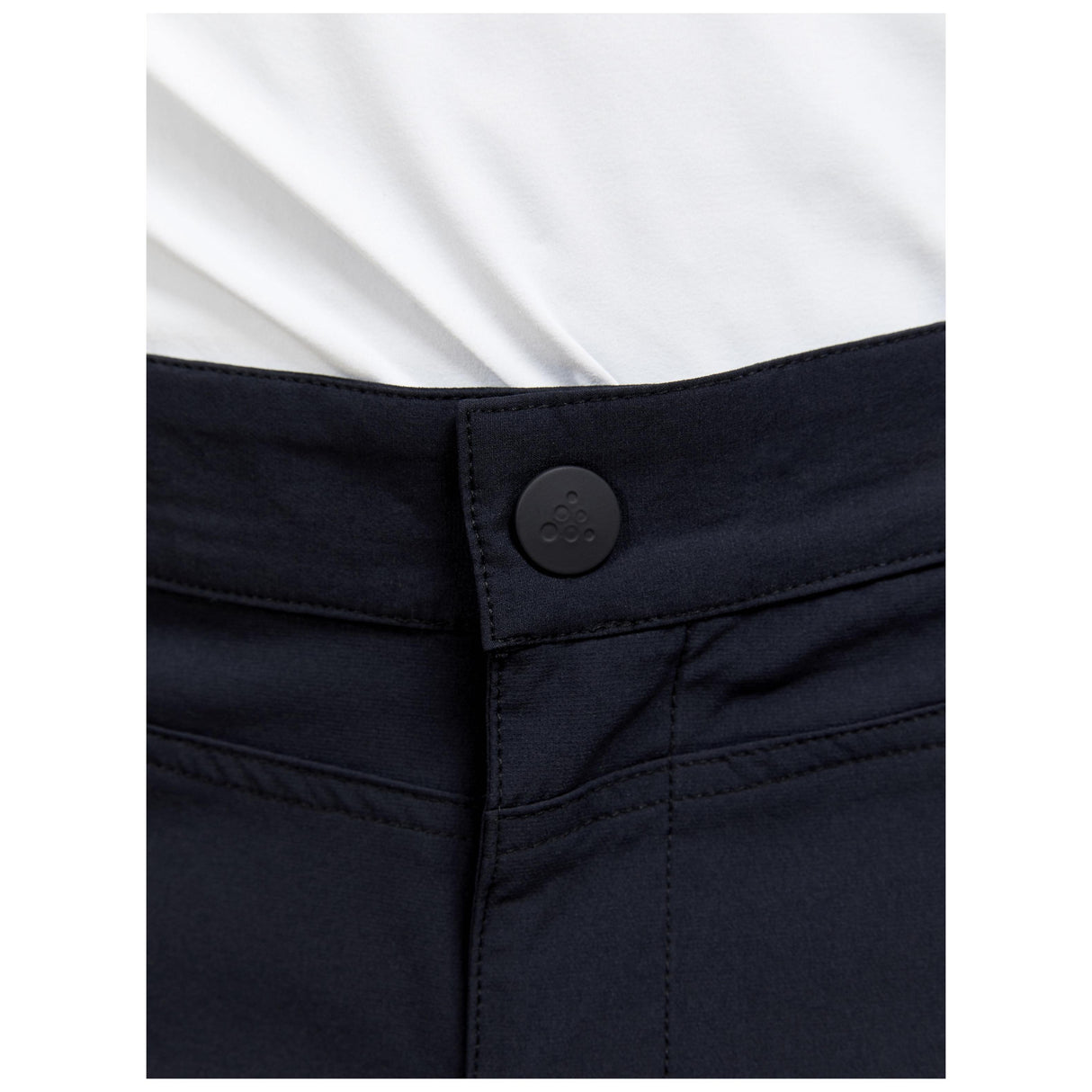 Adv Explore Tech Shorts M - Black - Closeup 4