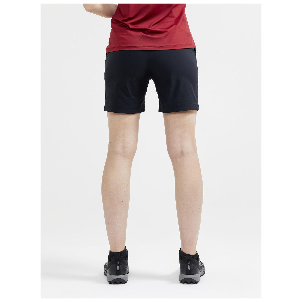 Adv Explore Tech Shorts W - Black - Closeup 2
