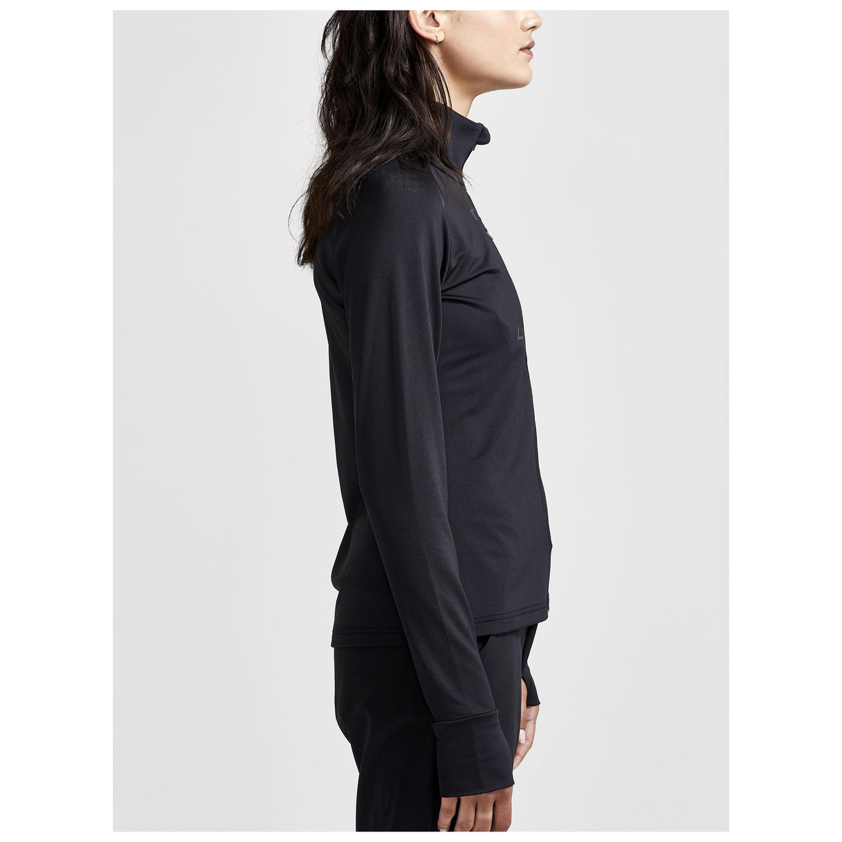 Adv Explore Light Midlayer W - Black - Closeup 2