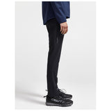 Core Explore Pants W - Black - Closeup 2