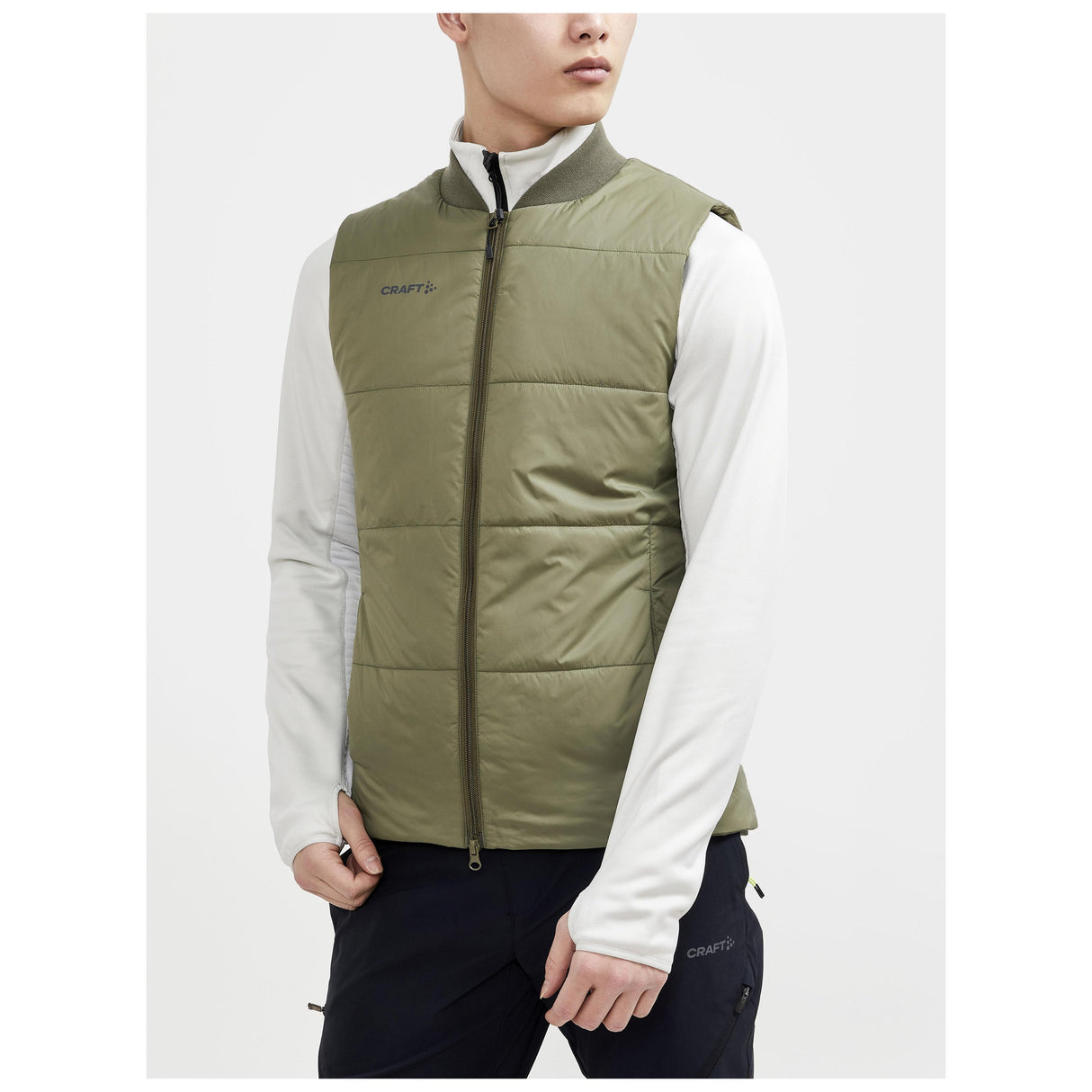 Core Light Padded Vest M - Dark Green - Closeup 1