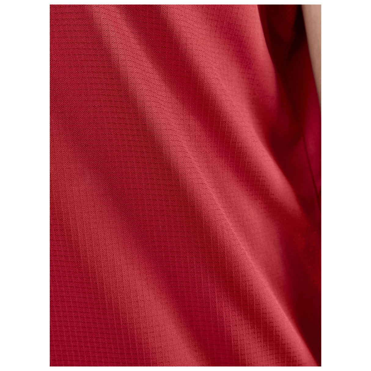 Progress Basket Singlet W - Red - Closeup 5