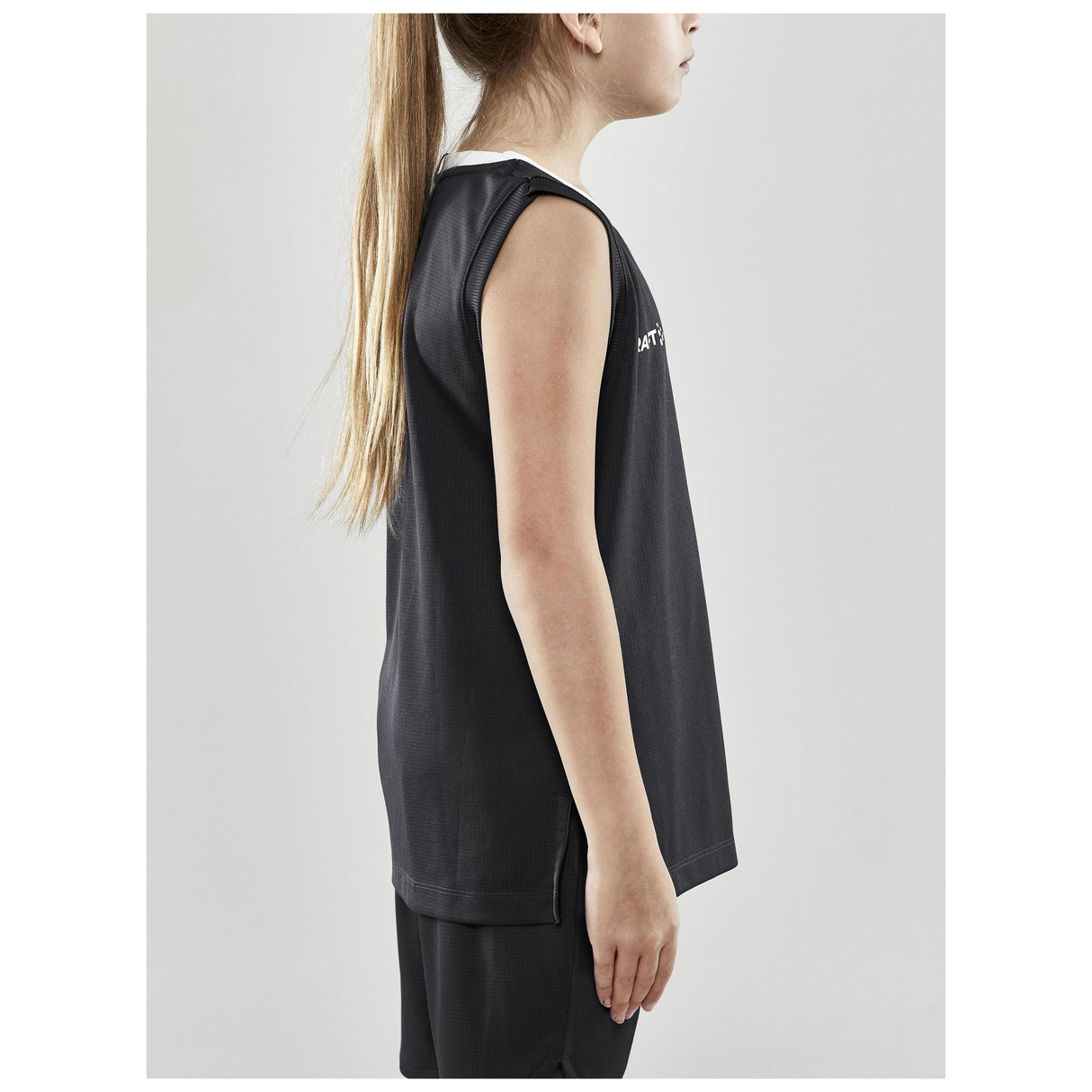 Progress Basket Singlet Jr - Black - Closeup 2