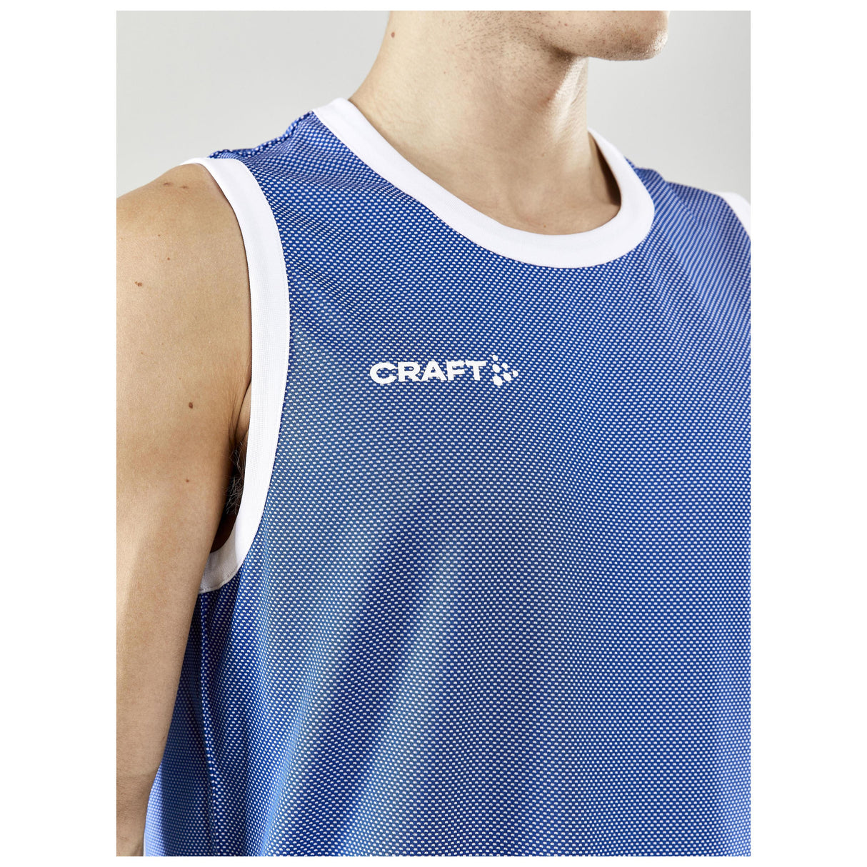 Progress Reversible Singlet M - Club Cobolt/White - Closeup 4