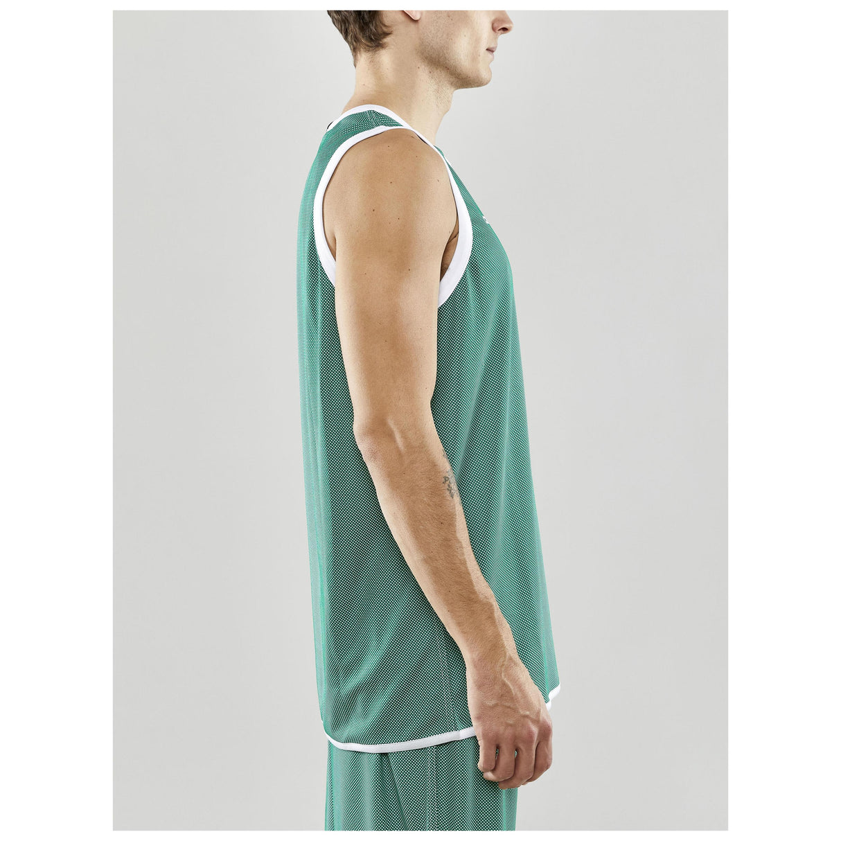 Progress Reversible Singlet M - Green/White - Closeup 2