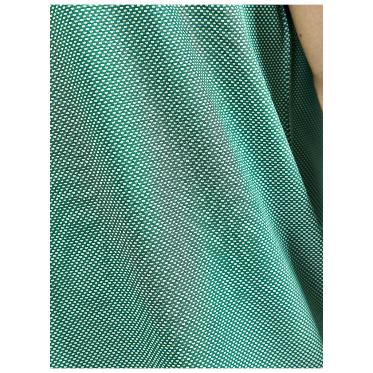 Progress Reversible Singlet M - Green/White - Closeup 5