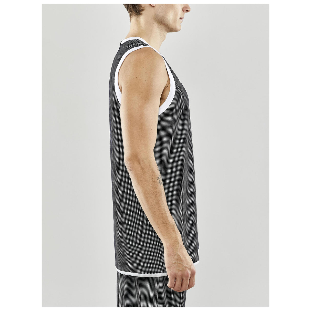 Progress Reversible Singlet M - Black-White - Closeup 2