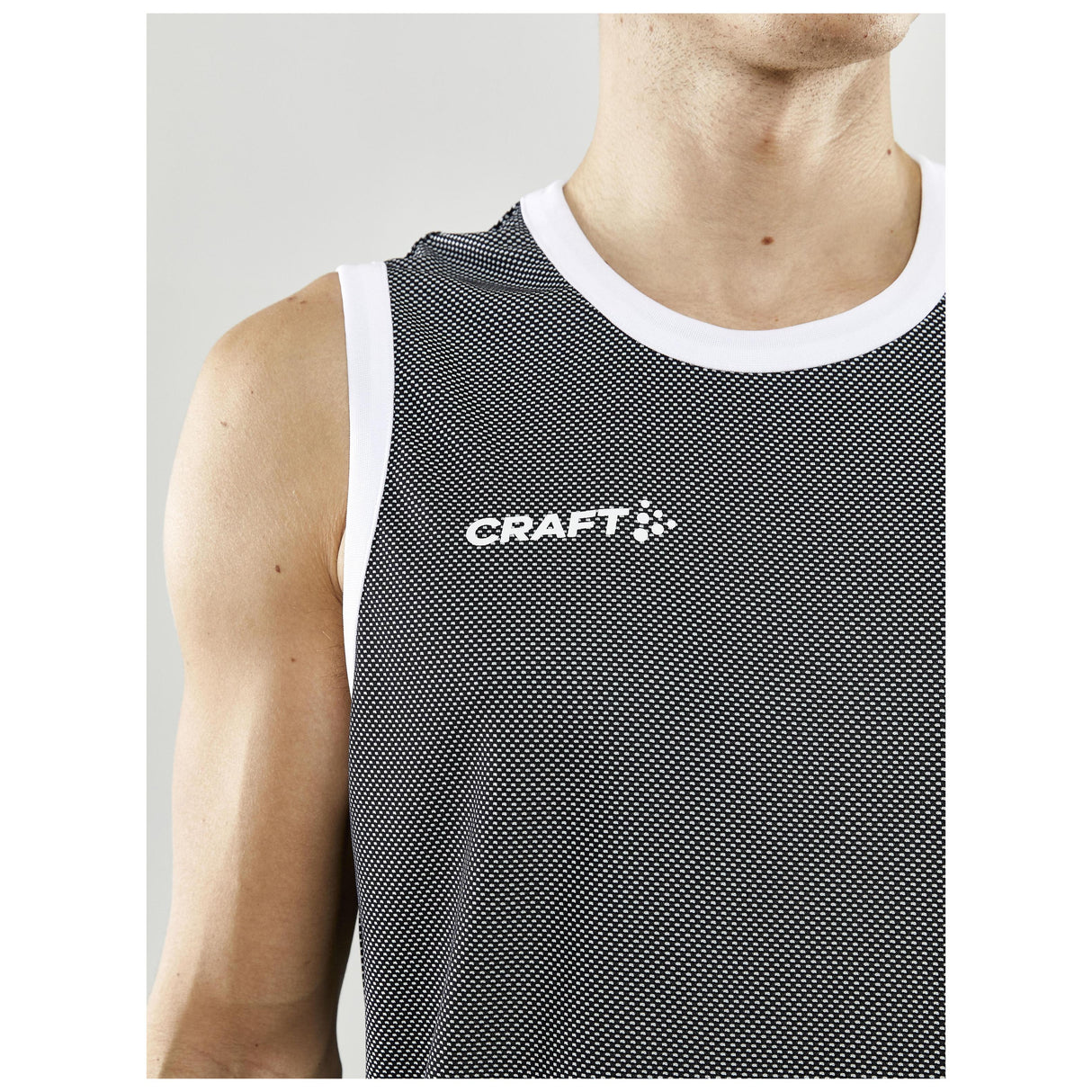 Progress Reversible Singlet M - Black-White - Closeup 4